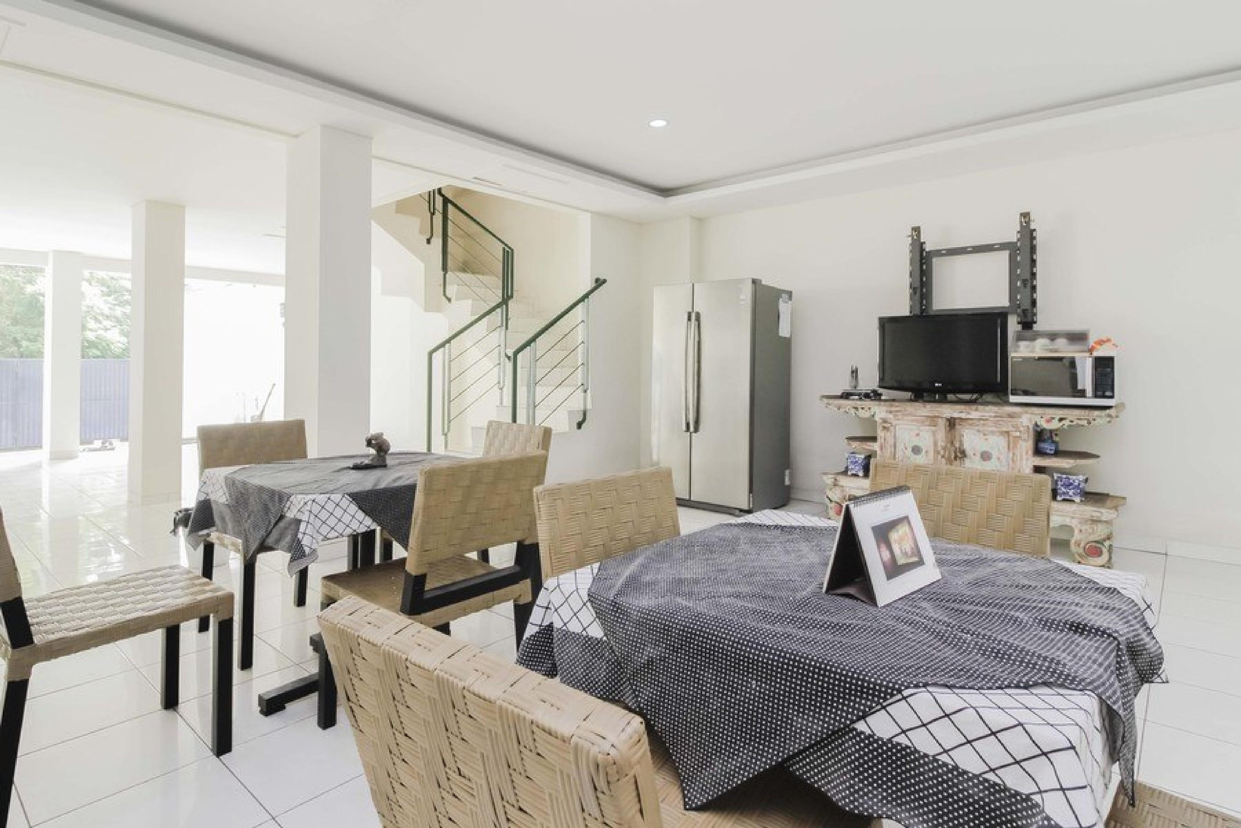 Hotel RedDoorz near Pancoran Dżakarta Zewnętrze zdjęcie