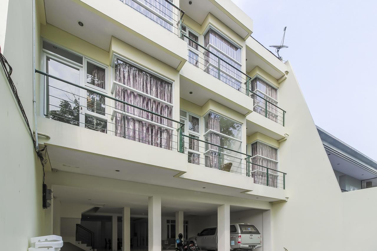 Hotel RedDoorz near Pancoran Dżakarta Zewnętrze zdjęcie